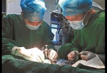 27歲男子成功移植豬眼角膜 醫(yī)院稱患者可能有排斥反應(yīng)