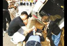 7名醫(yī)生旅途遇見車禍 組成"現(xiàn)場救援隊"救人