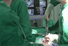 這位北京三甲的援疆醫生，做了一臺跨越 4,000 公里的手術