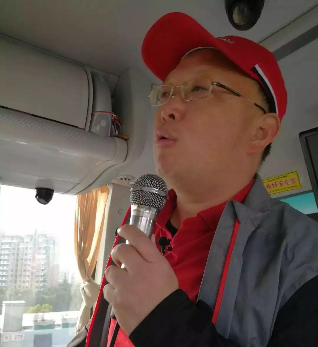 上海電視臺誠邀李時珍養生堂中醫養生顧問劉存光博士助陣《相聚老友薈》欄目！