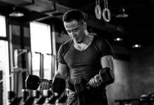 楊坤首部運動寫真曝光 真實汗水展露男人堅毅態度