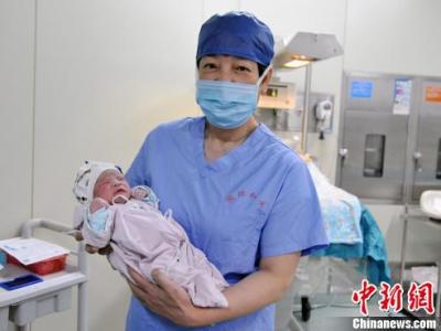 上海專家從源頭阻斷遺傳病通道 遺傳病家族誕生健康嬰兒