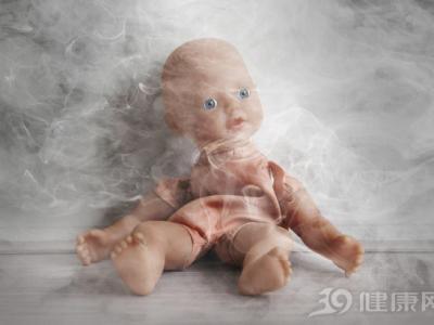 常吸二手煙，你的孩子將面臨生命“威脅”