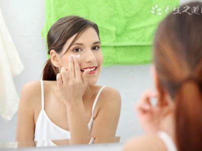 小伙裹床單進火場 火災現(xiàn)場如何自救和救人