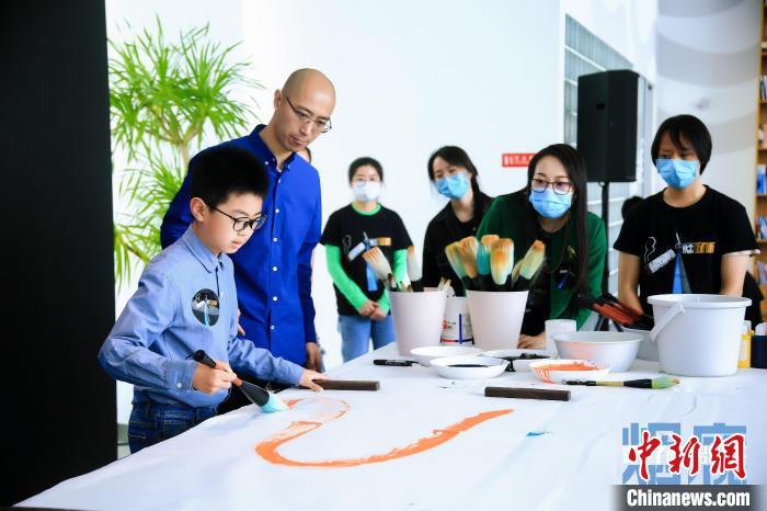 藝術+控煙，用“500筆”描繪無煙健康未來