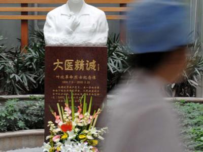 葉欣：身先士卒的白衣戰士