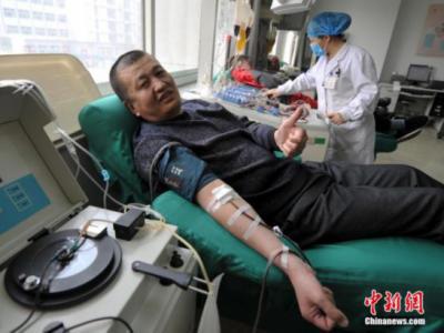 中國無償獻血居全球前列你曾為愛伸出手臂嗎？