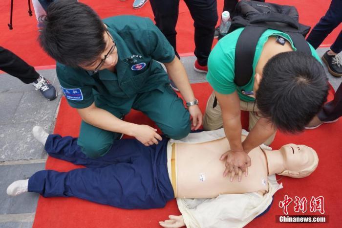 我國(guó)每年猝死人數(shù)高達(dá)55萬 心塞真的能要命！