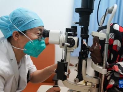 亞丁灣西岸的中國白衣天使