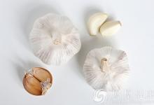 大蒜加點它,沒事吃一點,補腎又防癌!