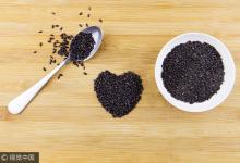 指甲上出現豎條紋要注意了，多吃這些讓身體更健康