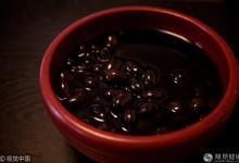 黑豆用它泡著吃，勝吃無數補藥，難怪醫生天天吃！