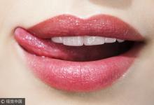 刷牙只要一個(gè)小方法，10年的黃牙口臭全部去光光