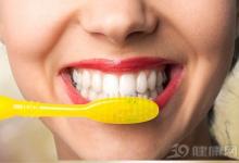 牙周炎與糖尿?。耗切┠悴恢赖氖?  style=