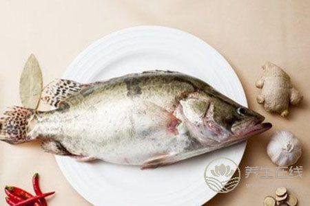 媽媽產(chǎn)后減肥要注意哪些事項(xiàng)? 媽媽產(chǎn)后減肥要注意哪些事項(xiàng)?