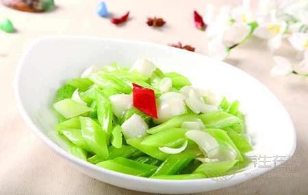 一日三餐美味減肥餐 邊吃邊減肥痩美過(guò)夏