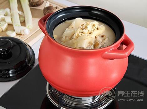 關于煲湯的幾個誤區 湯這么煲才能留住更多營養