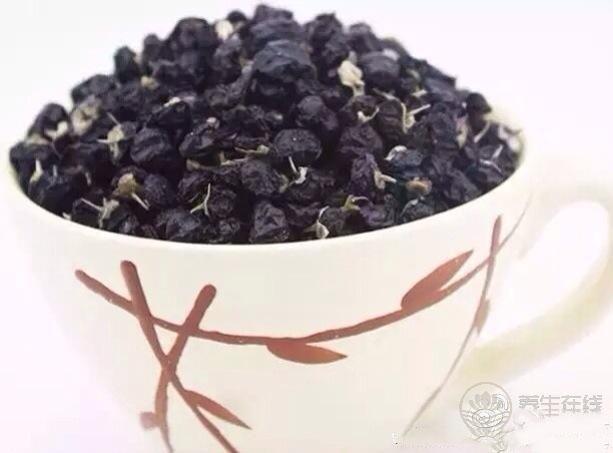 吃黑枸杞大便會變色嗎,吃黑枸杞會便秘嗎