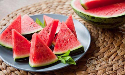 西瓜皮九種養生吃法 清熱除煩解渴利尿