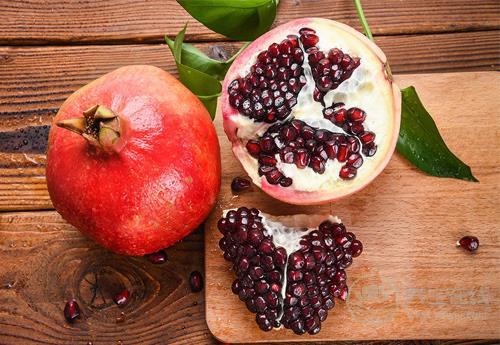 這些水果和蔬菜都很便宜，常吃對健康有益處，你喜歡吃嗎