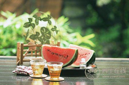 這幾種食物居然會加重濕氣，別吃了