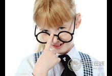 戴眼鏡會(huì)讓眼睛往外凸，是真的嗎