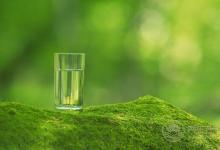 喝水也有問題這四種水早上最好不要喝