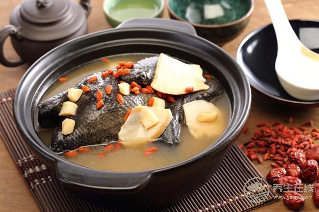 滋補烏骨雞的養生功效