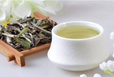 晚上喝白茶對于身體會產(chǎn)生哪些方面的影響