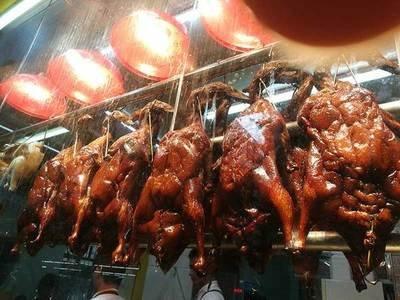 制作燒鴨應(yīng)該用什么配料更加美味