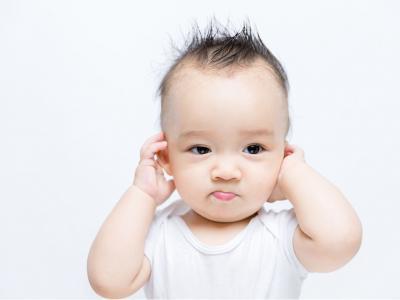 寶寶平時總喜歡眨眼的原因是什么