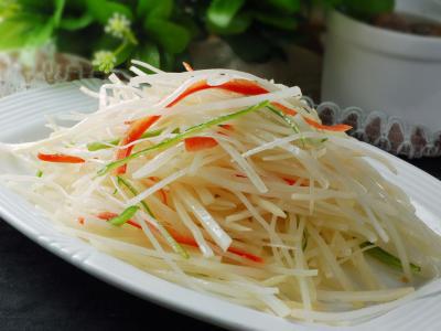 四川地區正宗的酸辣土豆絲的怎么做