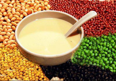 豆?jié){這種飲品是否適合放在保溫杯里