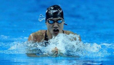 蛙泳的姿勢以及蛙泳腿部發(fā)力的訣竅