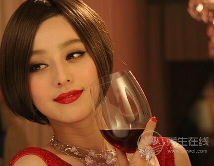 你想在品酒的同時，讓你肌膚變得更紅潤么?