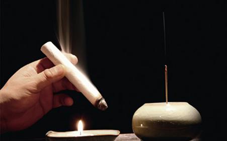 艾灸<a href=http://www.logojc.com/jkys/ target=_blank class=infotextkey>養生</a>最多可以持續做多長時間-易網<a href=http://www.logojc.com/ target=_blank class=infotextkey>健康養生</a>網 艾灸養生最多可以持續做多長時間