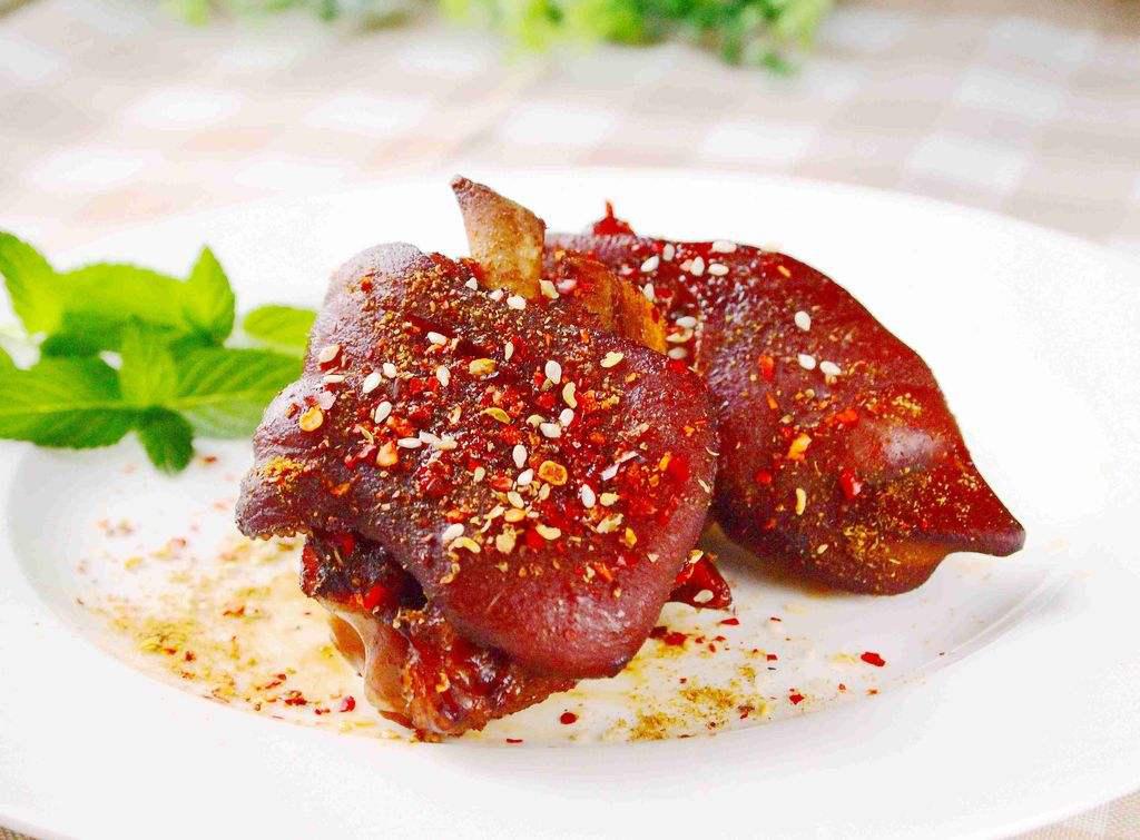 豬腳和哪些食材一起燉既好吃又營養