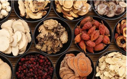 中藥治療濕疹皮炎的詳細方法