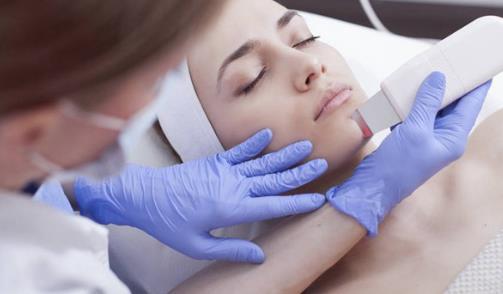 常吃富含維生素食物有效消除黑眼圈