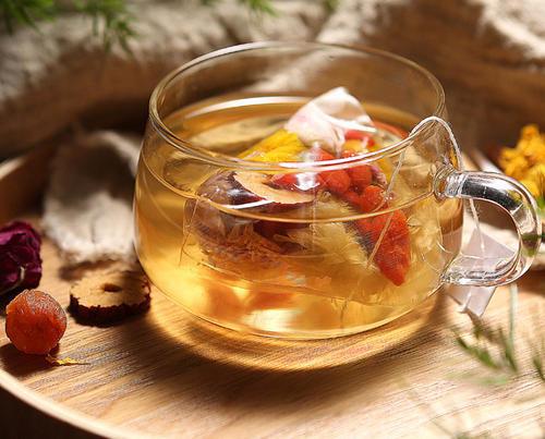 濕氣太重，萬病生，廚房里1水常飲，體內濕氣沒有了，腸胃也罷了