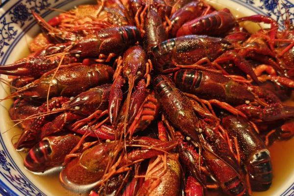 吃小龍蝦不能和什么一起吃 小龍蝦的功效作用