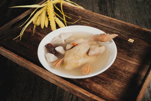 冬季喝什么湯能暖胃驅寒 喝什么茶暖胃驅寒