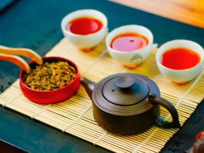 濕氣重的人喝紅茶還是綠茶 濕氣重能喝紅茶嗎