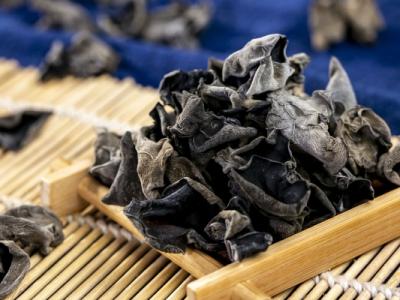 黑木耳減肥可以吃嗎 減肥期間怎么吃黑木耳好