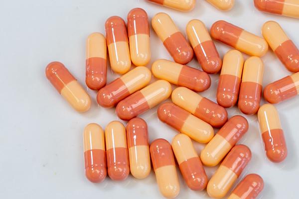 吃西藥可以吃白蘿卜嗎-易網<a href=http://www.logojc.com/ target=_blank class=infotextkey>健康養生</a>網 吃西藥可以吃白蘿卜嗎