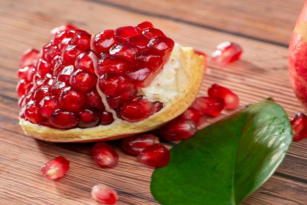 石榴的功效與作用、禁忌和食用方法