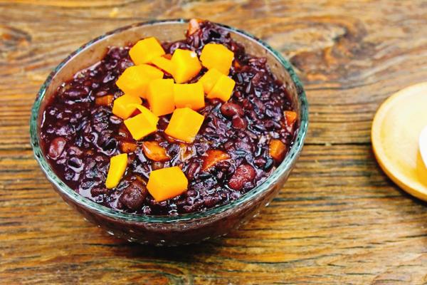 紅豆粥的功效與作用、禁忌和食用方法