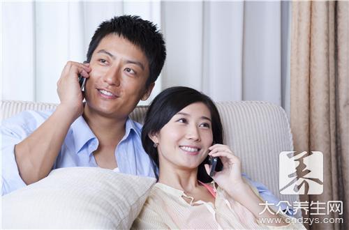 插進去一半帶點血絲是為什么？