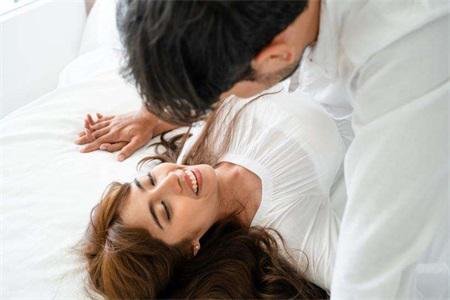 滾床單有助于減肥？性愛對女人有哪些好處
