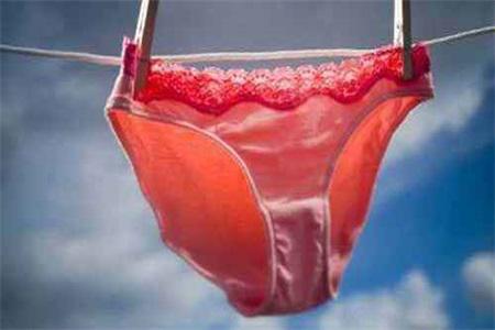 下面腥臭味是什么回事？女性私處有異味大多是這三點原因